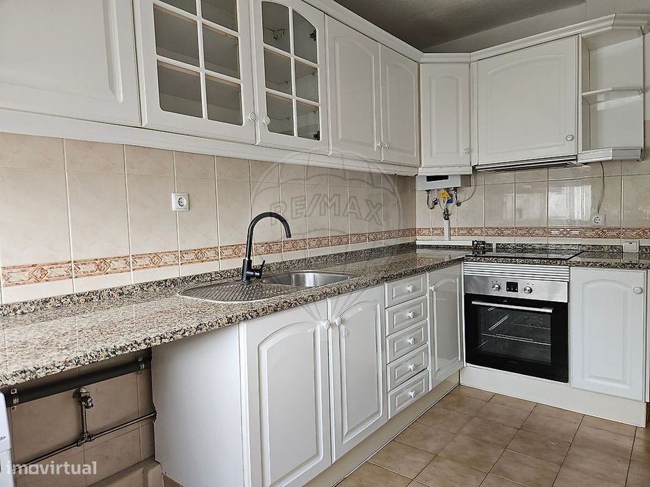 Apartamento T2 para venda — Corroios, Setúbal