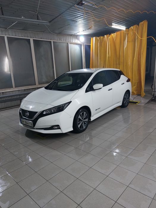 Nissan Leaf 18 года