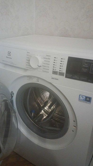 Продам пральну машину Electrolux EW6SM226DU