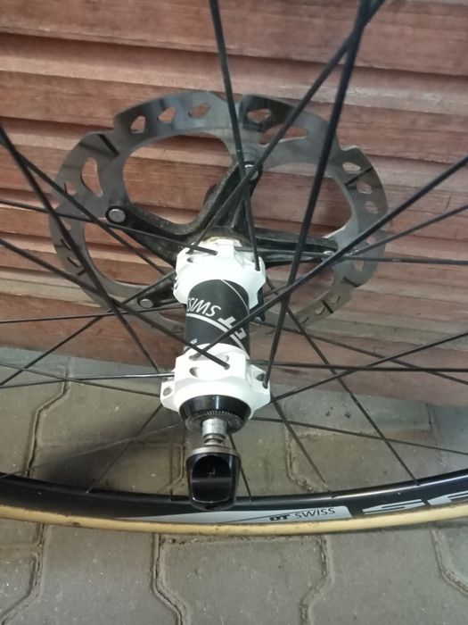 Koło przednie carbonowe dt Swiss solidne rc38t db, pod tarczę,szytka