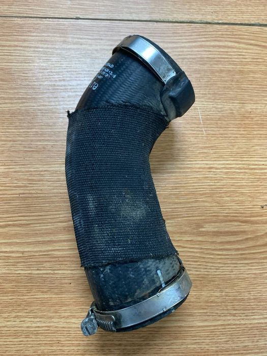 Porsche macan патрубок інтеркулера 95b145834d,95b145833e