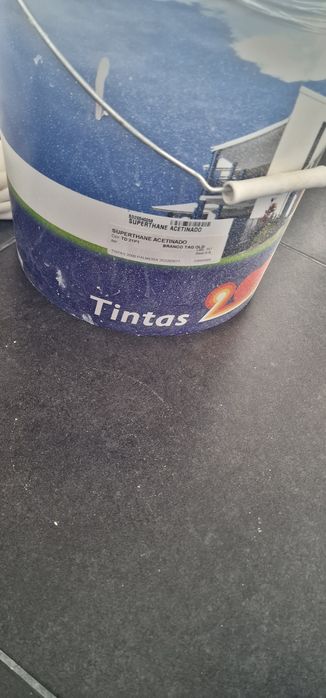 Lata tinta cinza claro igual foto cor que parede