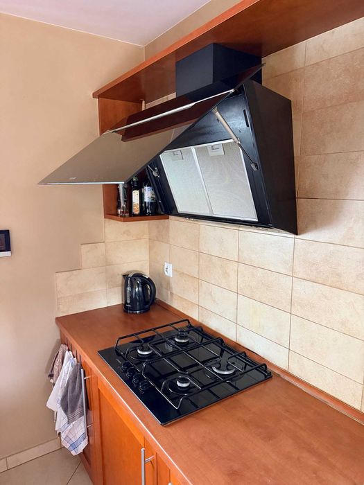 Meble Kuchenne + Sprzęt Bosch  STAN Bardzo Dobry DREWNIANE FRONTY