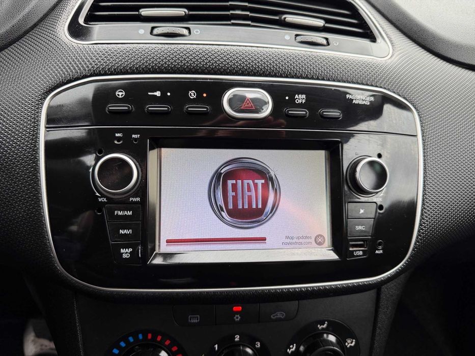 Fiat Punto Young 1.2 GPS+Vidros Esc. c/Garantia - 124€ p/mês