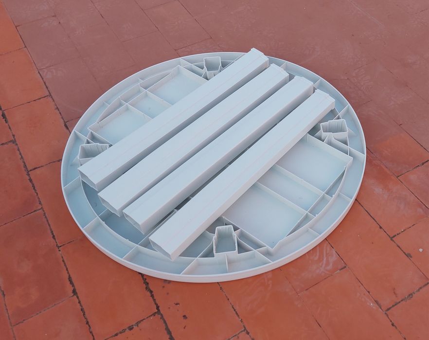 Mesa exterior branca redonda 90cm