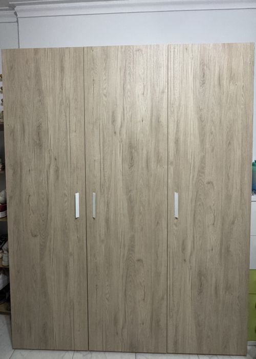 Roupeiro 3 portas de bater carvalho 155x53x191cm One