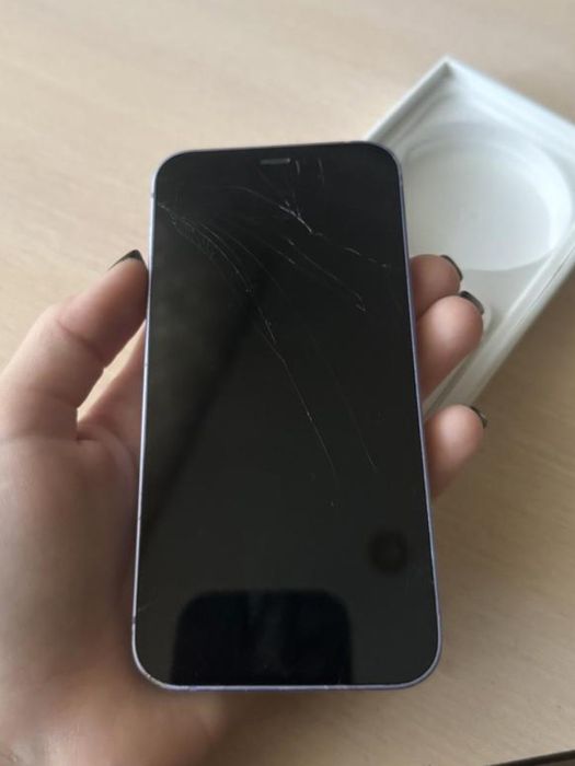 Продам iPhone 12 mini