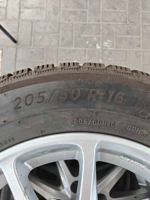Комплект зимових коліс,, Nissan Renault Toyota Honda Suzuki 205/65 R16 Michelin