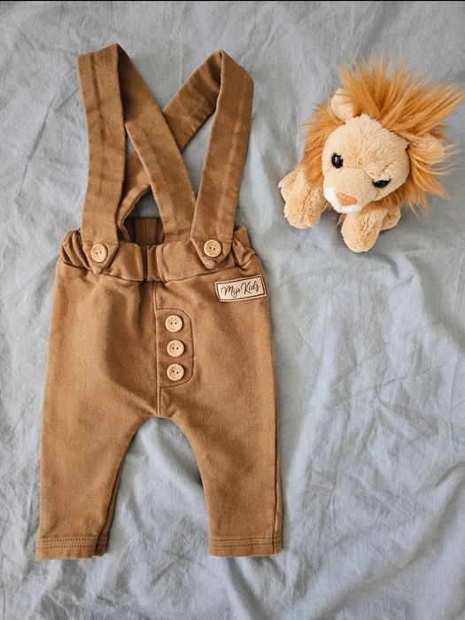 Spodnie na szelkach rozm. 62