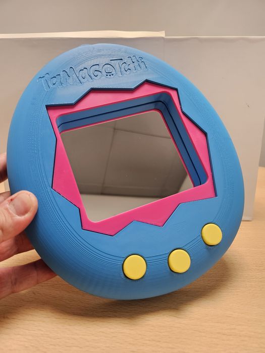 Tamagotchi Gigante Decorativo 3D com Espelho