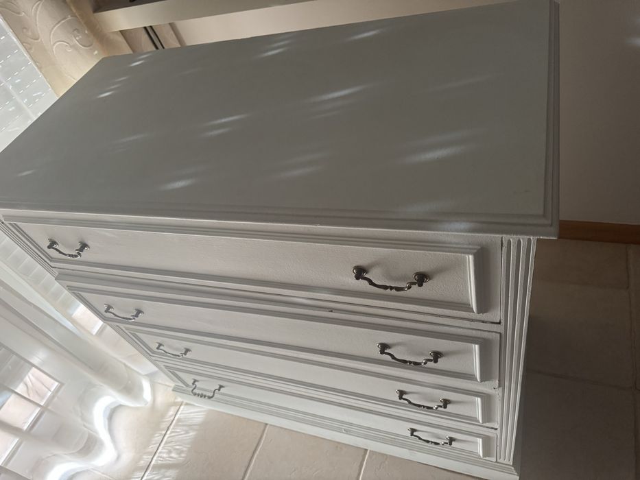 Comoda antiga pintada