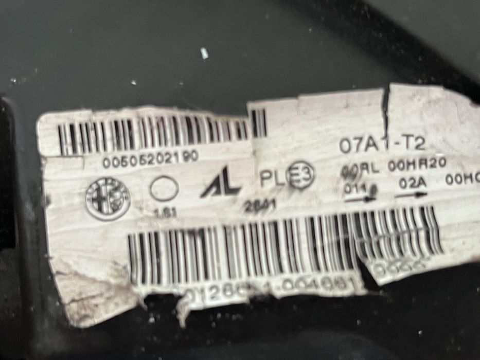 Óptica esquerda Alfa Romeu GiuLietta