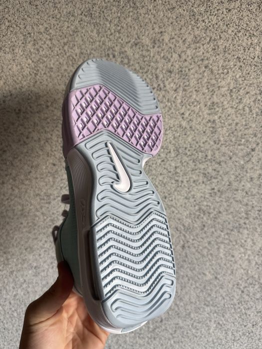 Nike LeBron Witness 8, взуття дл баскетболу та  тренувань
