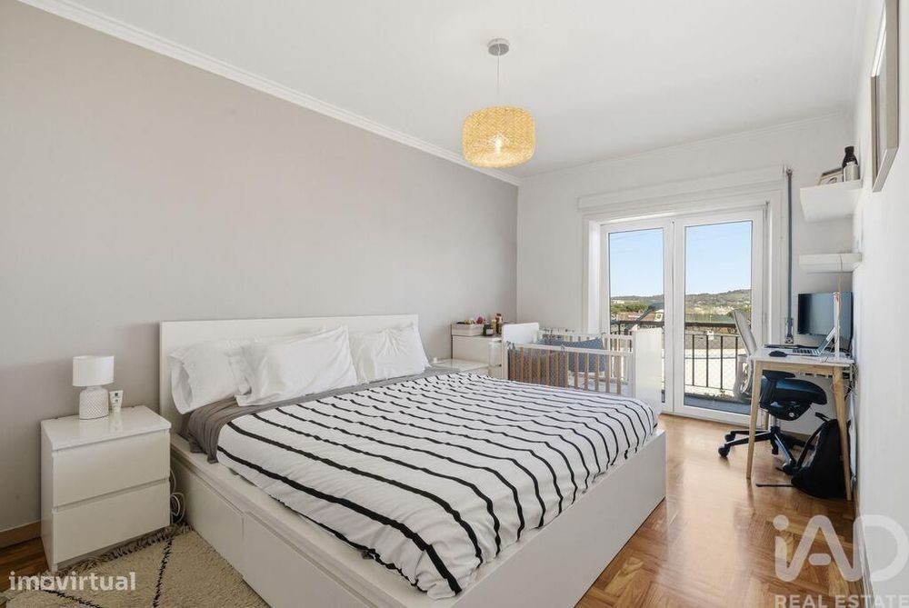 Apartamento T2 em Queluz e Belas de 107 m2