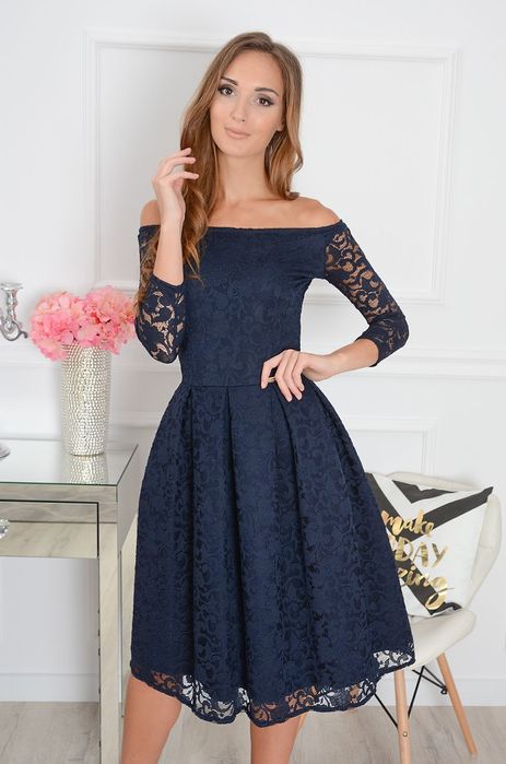 S.Moriss Scarlet sukienka koronkowa XS dekolt carmen