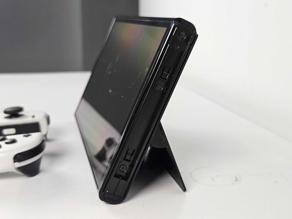 Nintendo Switch OLED biały – kompletny zestaw z grą DreamWorks