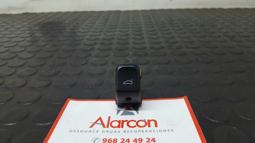 CONTROLE DE ABERTURA DE TRONCO/PORTÃO AUDI A4 BER. (B8) BáSICO