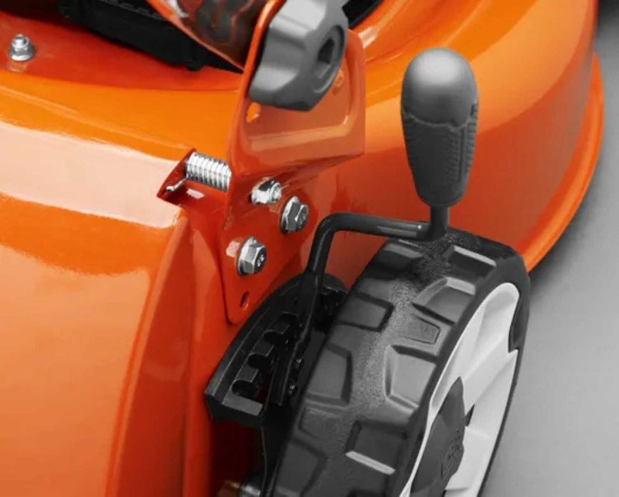 Kosiarka Spalinowa z napędem Husqvarna Lc 140 SP 40 cm kosz: 50 litrów