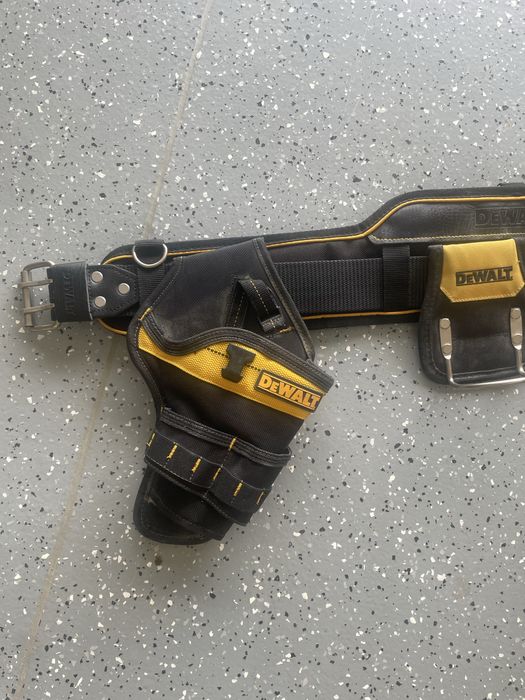 Pas narzędziowy DeWalt monterski sakwa