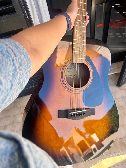 Guitarra Yamaha F310 (3 months old)