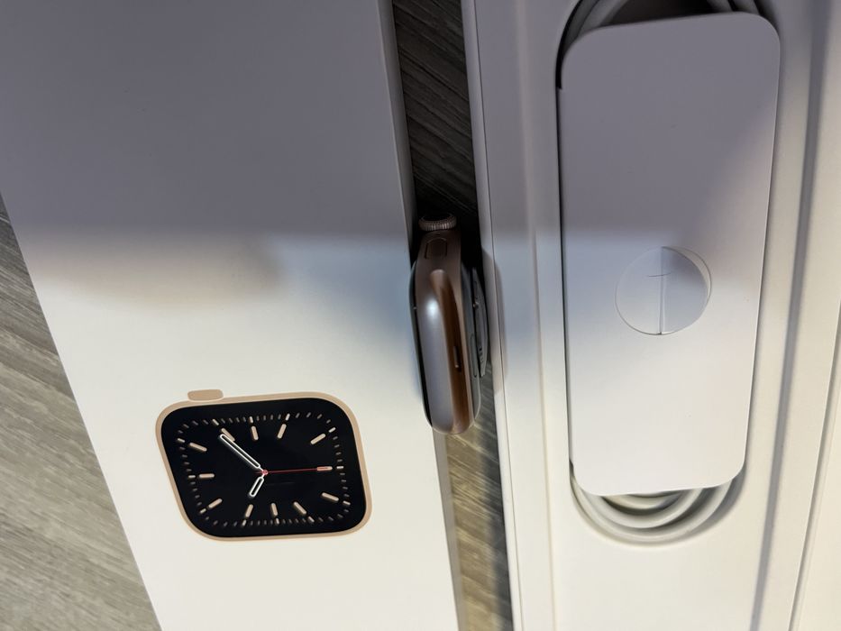 Apple watch 6 40mm GPS Gold