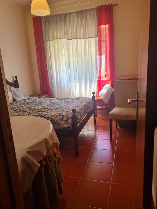 Quarto  para a lugar 360 em Loures