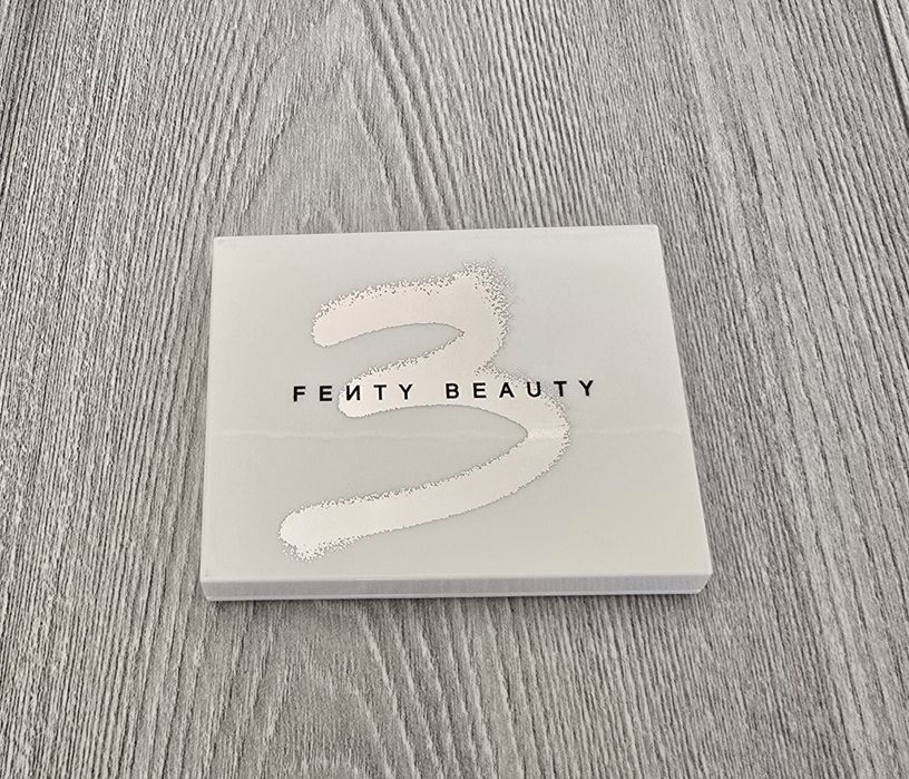 Paleta cieni Fenty Beauty 3 Deep Neutrals