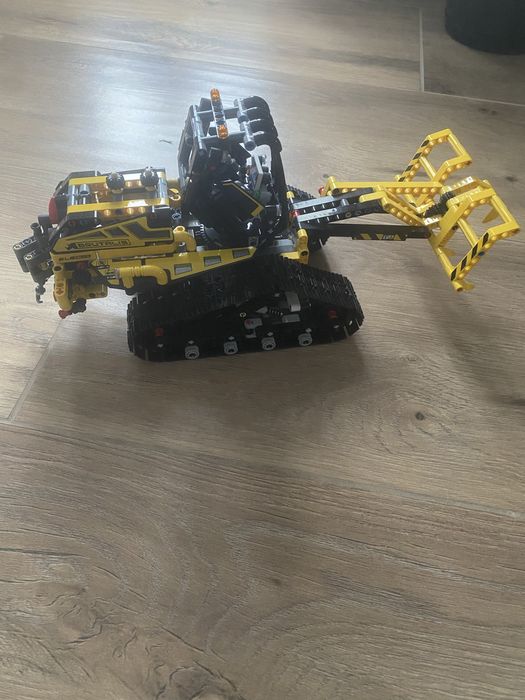Lego Technic 42094 Koparka Gąsienicowa