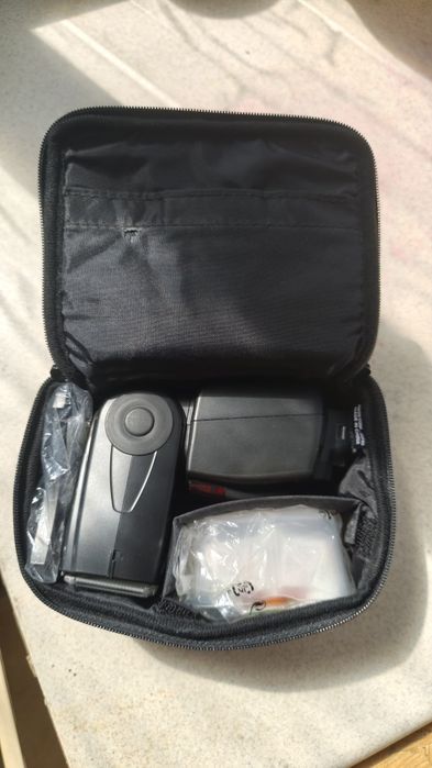 Продам фотовспышку  Nikon SB-700