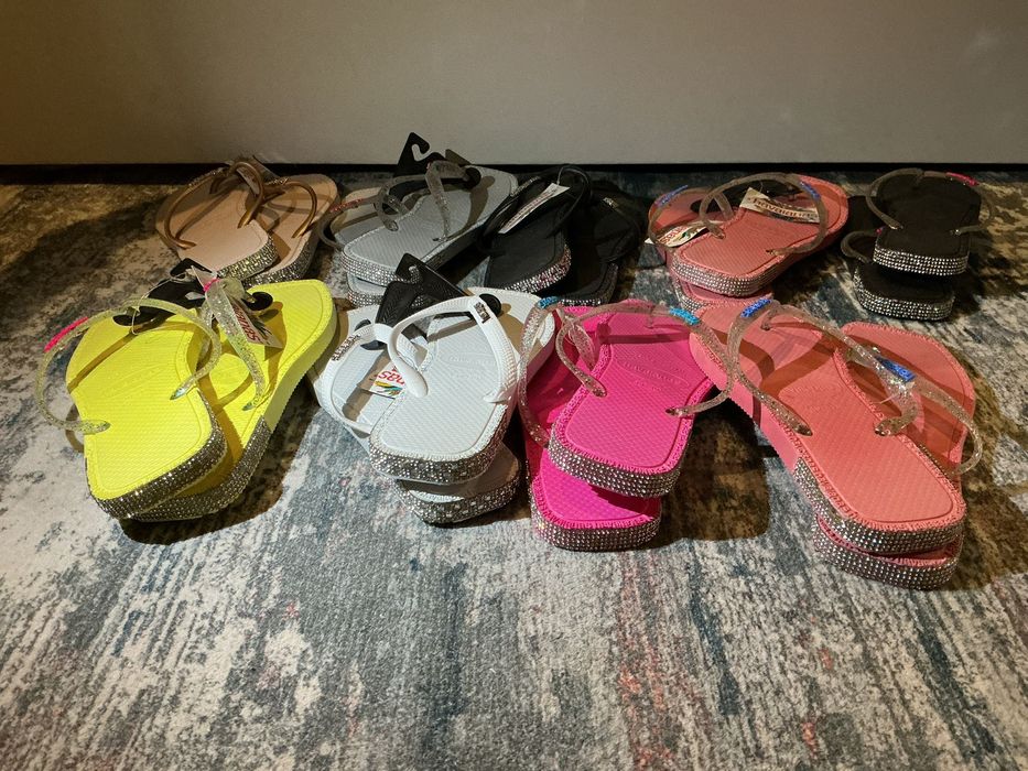 Chinelas havaianas para revenda 8€ a par também é possível vender a unidade a 10€