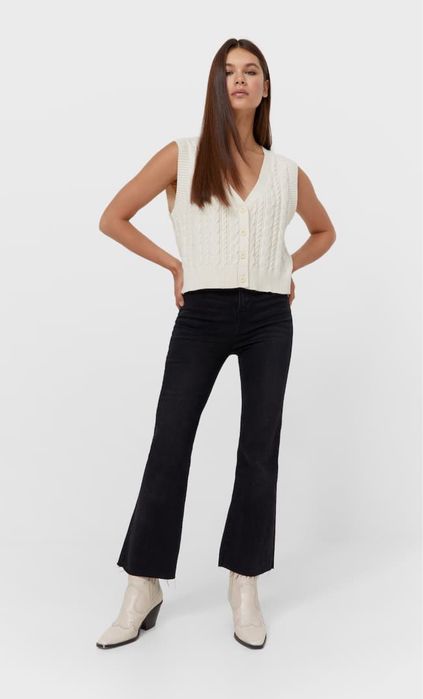 Укорочені розкльошені джинси Stradivarius