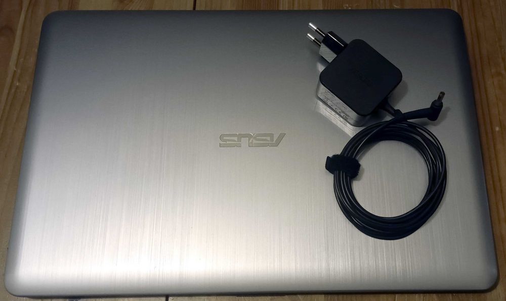 Computador Portátil ASUS A540s 15" < 2KG Windows 10, Office