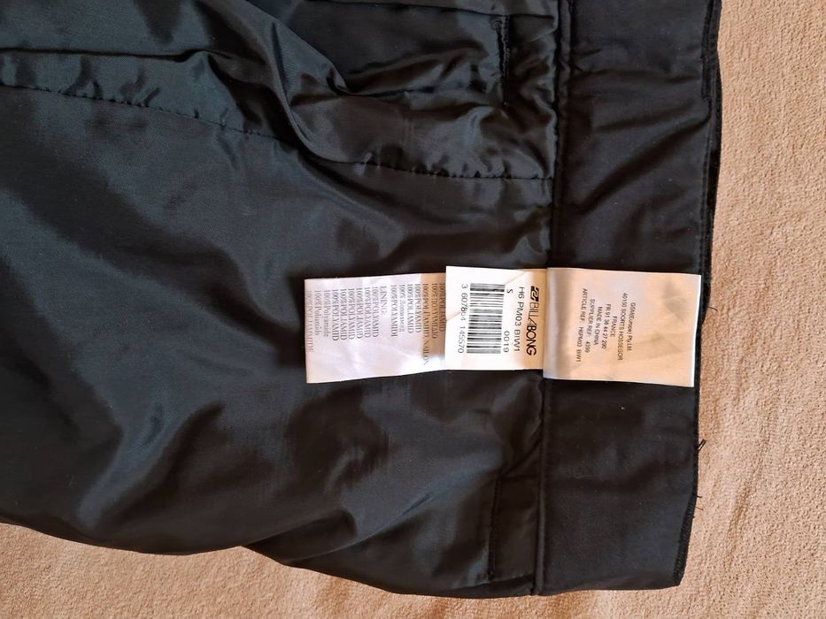 Капор bikkembergs, сноубордична маска, штани  Billabong