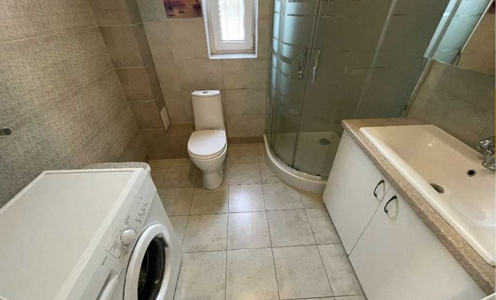 Дом в Червоном Хуторе , в доме остается все, отличное местоположение.