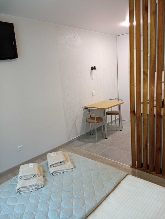 квартира-студія погодинно (площа 17 м2 - 750 грн/доба ). На Волі