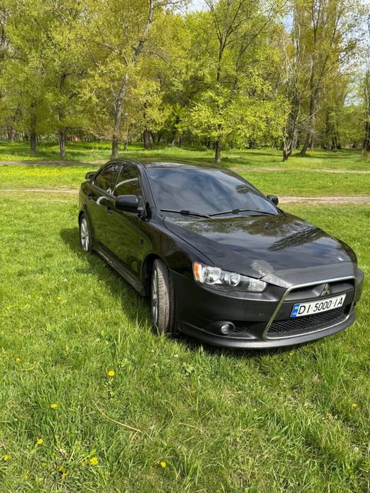 Mitsubishi lancer 10