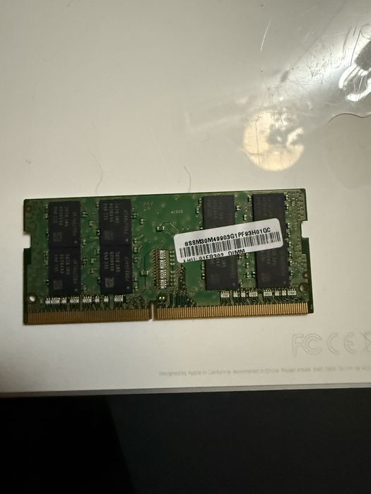 Оперативна пам’ять Samsung 16GB DDR4 2400MHz SODIMM б/у (M471A2K43CB1-CRC)