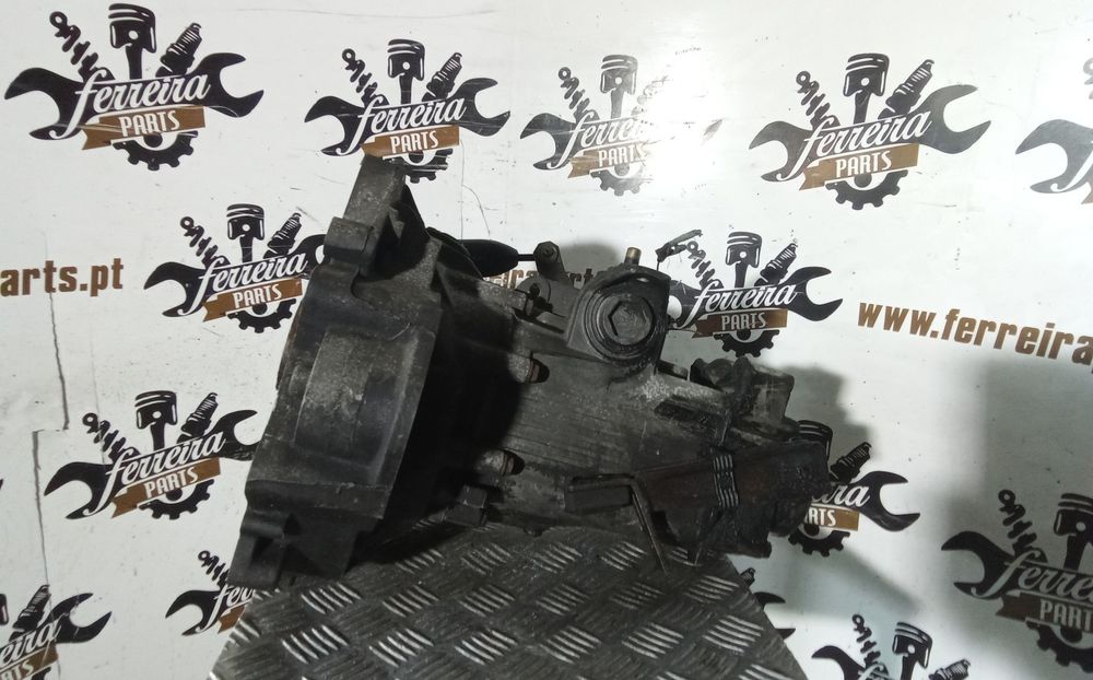 CAIXA DE VELOCIDADES VW GOLF 3 1.9 TD REF: CHD