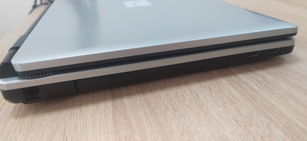 Fujitsu simens Amilo