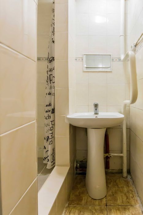 Хостел возле м. Святошино – уютная комната с интернетом.