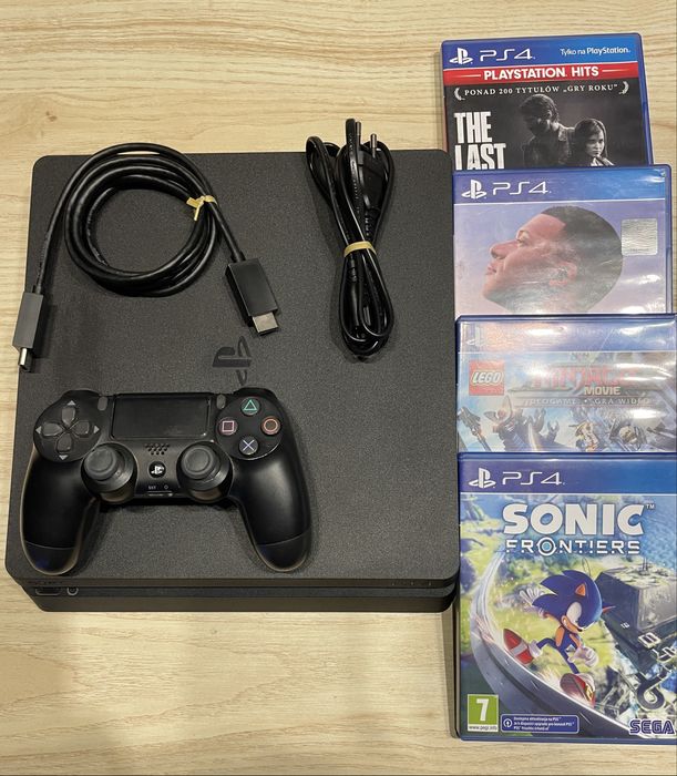 Konsola PlayStation 4 slim