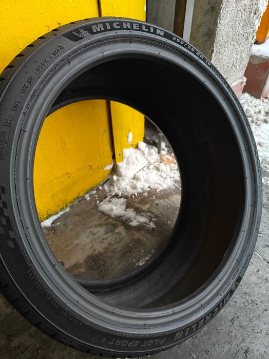 2шт R19 255 35 шини літні 23р Michelin Pilot Sport 5 made Spain