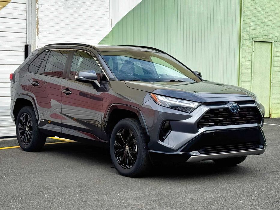 Toyota RAV4 Hybrid Limited      2021