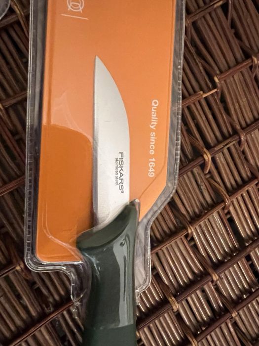 Ніж для грибів Fiskars