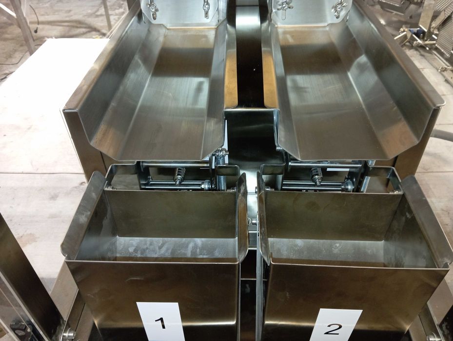 Dozownik z dwoma wagami. Pakowaczka w woreczki z podajnikiem taśmowym