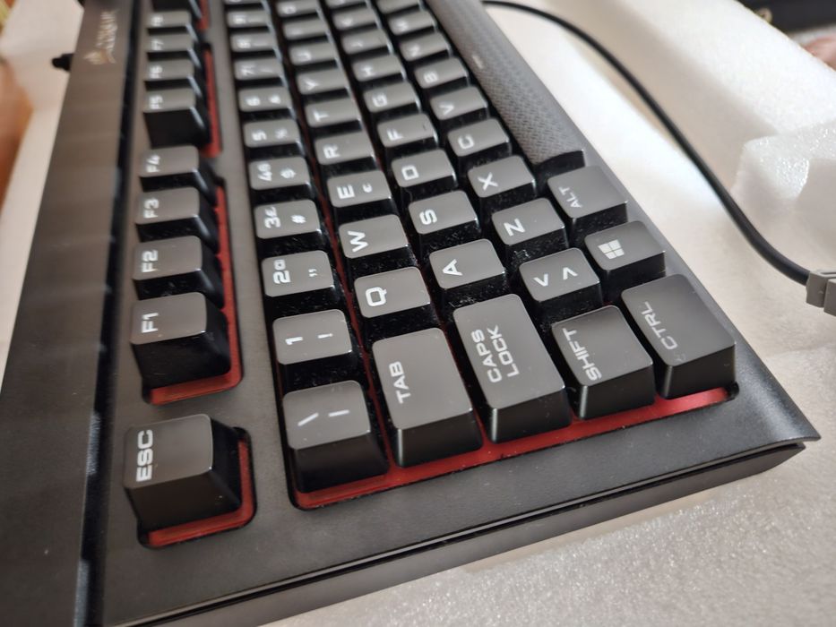 Corsair K68 Cherry MX Red PT