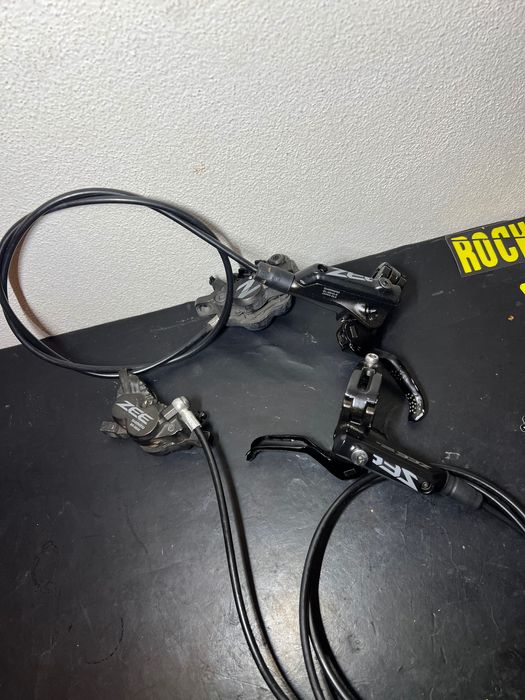 Travões shimano Zee