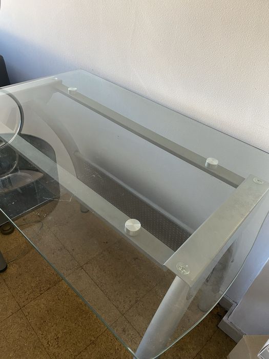 Secretaria de vidro
