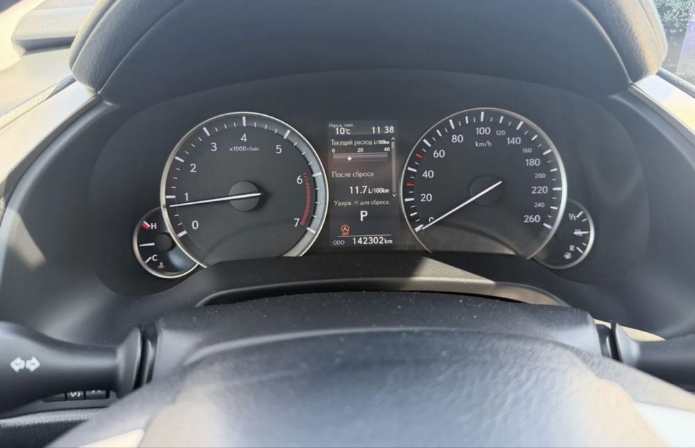 Автомобіль Lexus RX-300