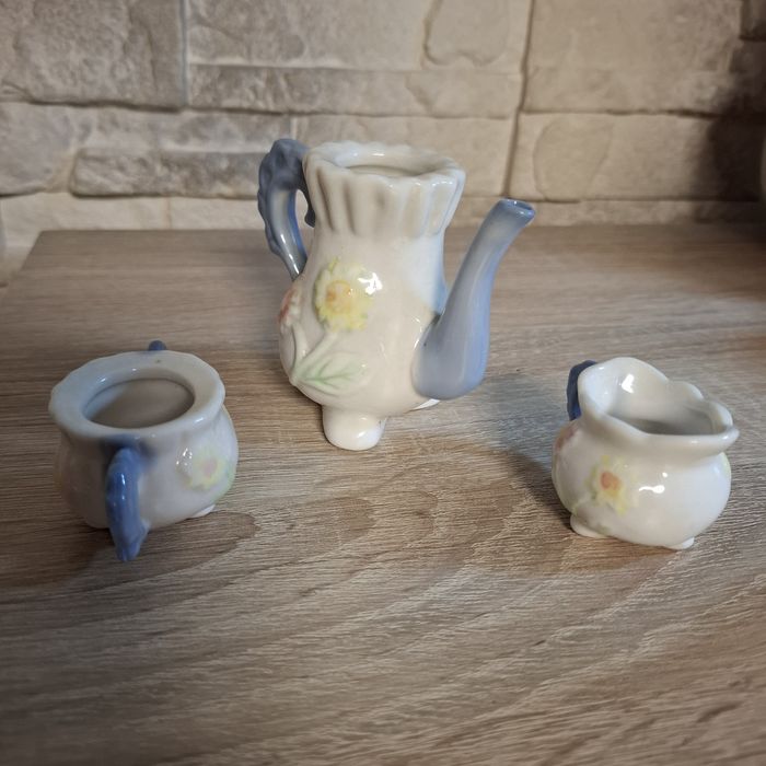 Zestaw miniaturowy PRL z porcelany